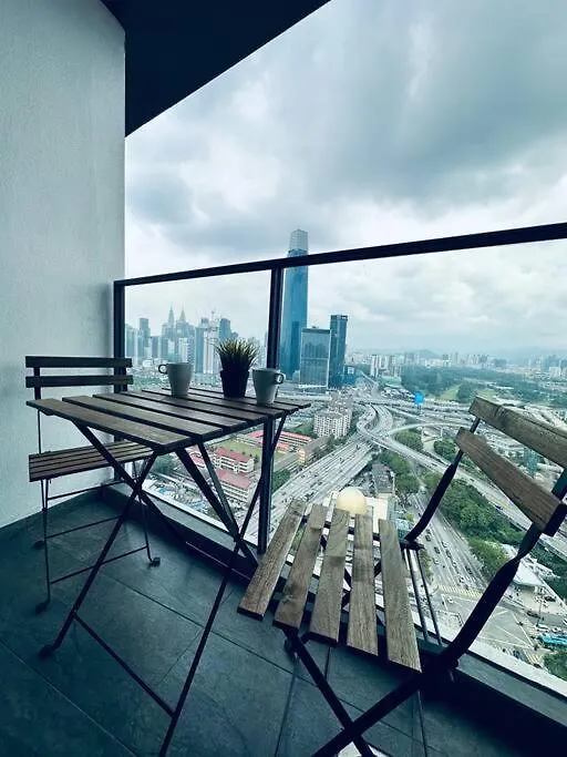 Continew Kl Retreat 5-Mins Walk Cochrane Mrt By Birdy Stay Kuala Lumpur Apartment